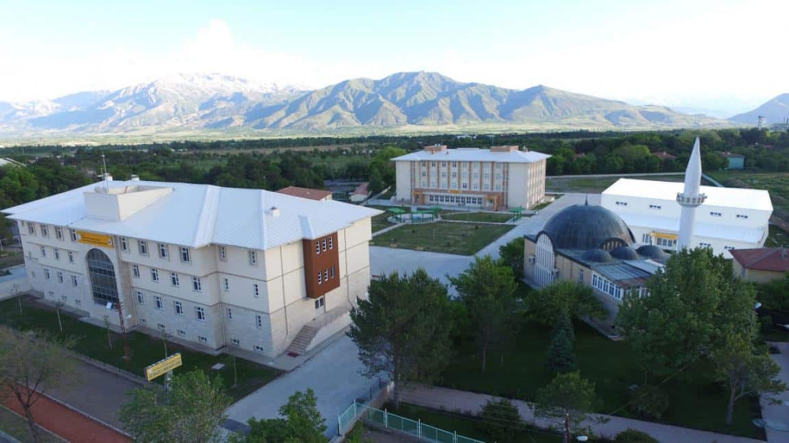 TOBB Binali Yıldırım Kız Anadolu İmam Hatip Lisesi Fotoğrafı